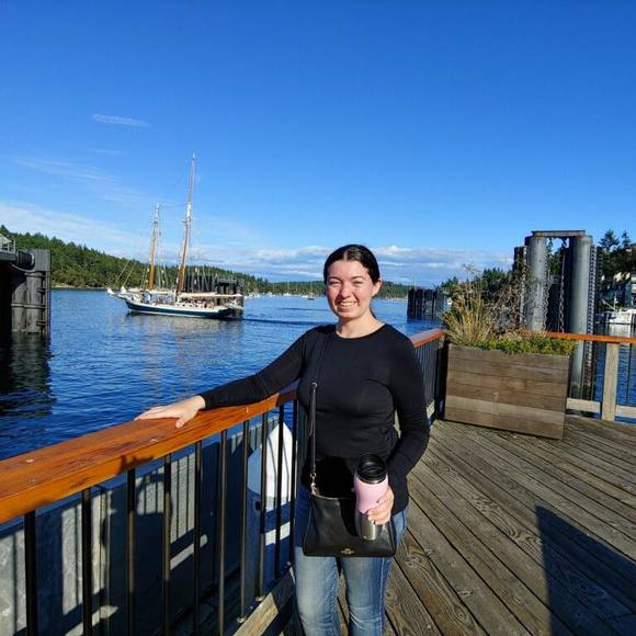 Meet your Posher, Jenna - Picture 1 of 1
